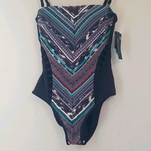 Kenneth Cole One piece Bathingsuit